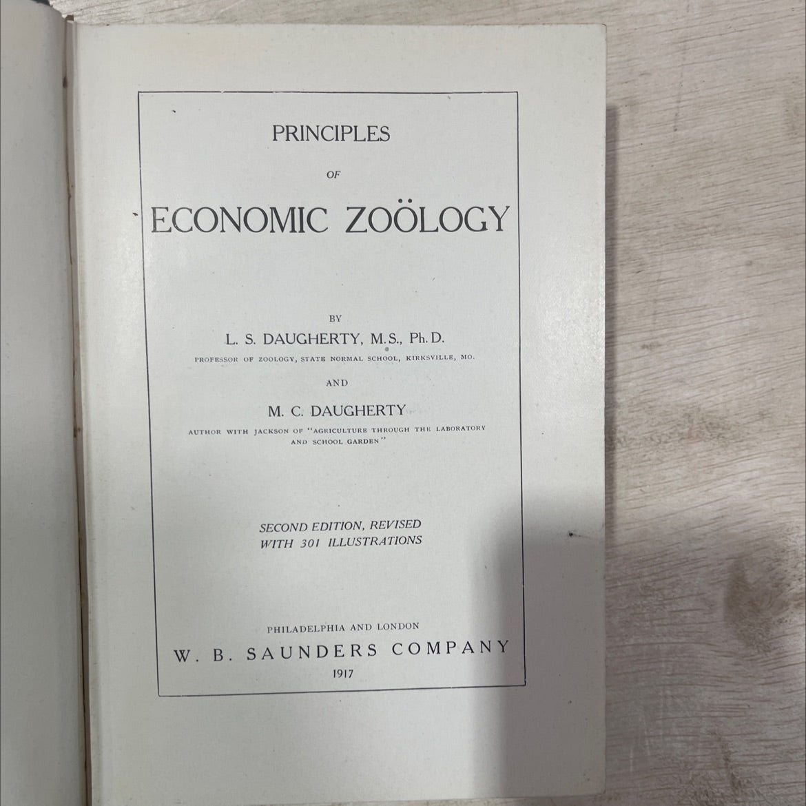 principles of economic zoölogy book, by l. s. daugherty, m.s., ph. d. and m. c. daugherty, 1917 Hardcover, Antique
