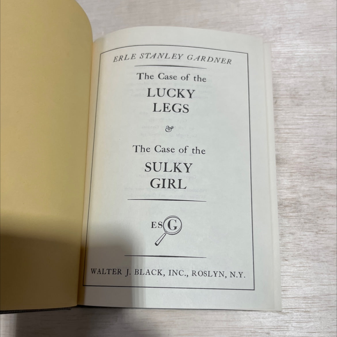 the case of the lucky legs book, by erle stanley gardner, 1962 Hardcover